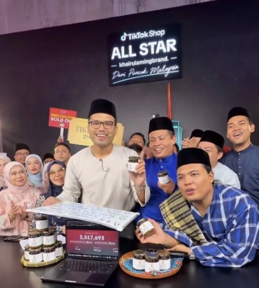 Restock Pun ‘Meletup’! Khairul Aming Catat Jualan RM3 Juta Sambal Nyet Bilis