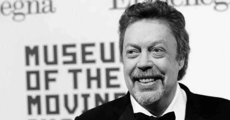 Bintang Ikonik ‘The Rocky Horror Picture Show’, Tim Curry Meninggal Dunia Pada Usia 80 Tahun