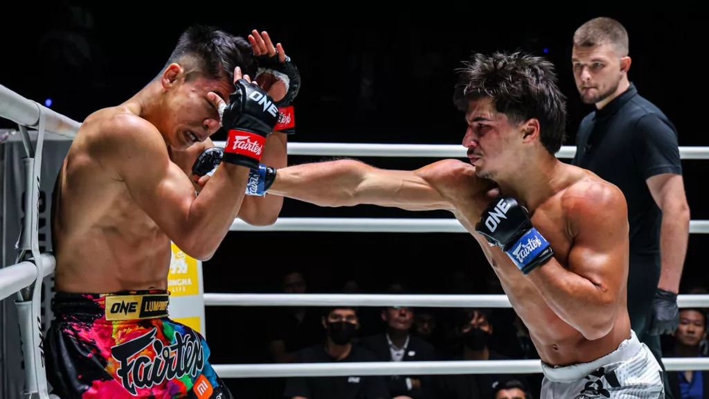 Johan Ghazali Bertutur Bahasa Thai Dengan Fasih, Raih Pujian Walaupun Tewas Di ONE Championship
