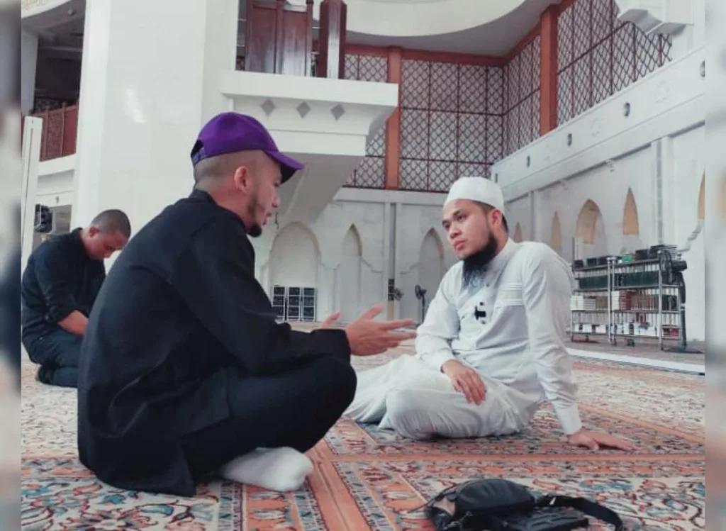 “Kami Tak Kisah Ambil Lagi 3 Tahun” – Caprice Mahu Terus ‘Fight’ Isu Ebit Lew 5 “Kami Tak Kisah Ambil Lagi 3 Tahun” – Caprice Mahu Terus ‘Fight’ Isu Ebit Lew