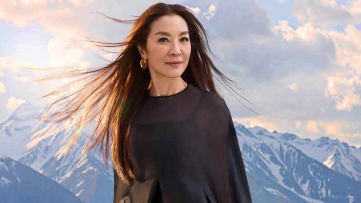 Tan Sri Michelle Yeoh Terima Penghormatan Berprestij, Dinobat 'Tokoh Perfileman Asia' Di BIFF 2026 7 Tan Sri Michelle Yeoh Terima Penghormatan Berprestij, Dinobat 'Tokoh Perfileman Asia' Di BIFF 2026