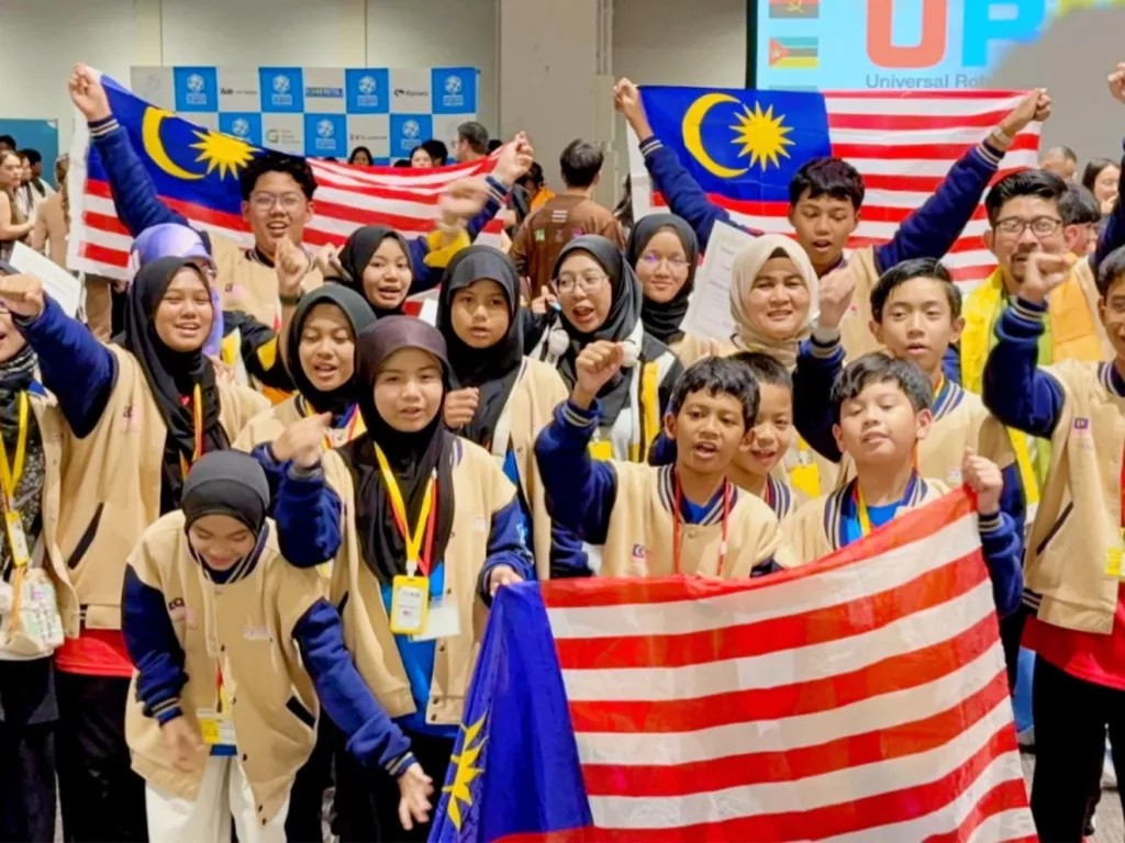 Harumkan Nama Malaysia Di Osaka, Pelajar SAHUT Raih Tiga Pengiktirafan Di Universal Robotics Challenge 2026