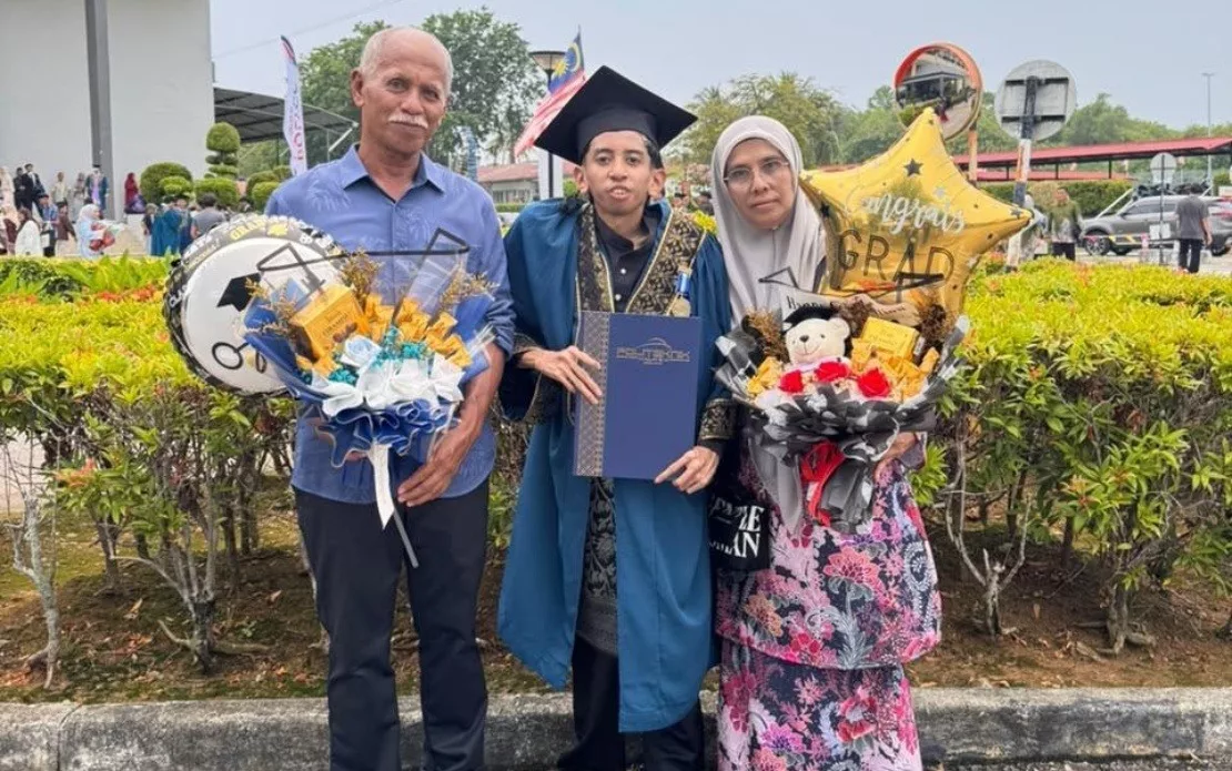Diuji Dengan Sindrom Marfan & Skoliosis, Muhammad Akmal Tetap Cemerlang Raih HPNM 3.81 3 Diuji Dengan Sindrom Marfan & Skoliosis, Muhammad Akmal Tetap Cemerlang Raih HPNM 3.81
