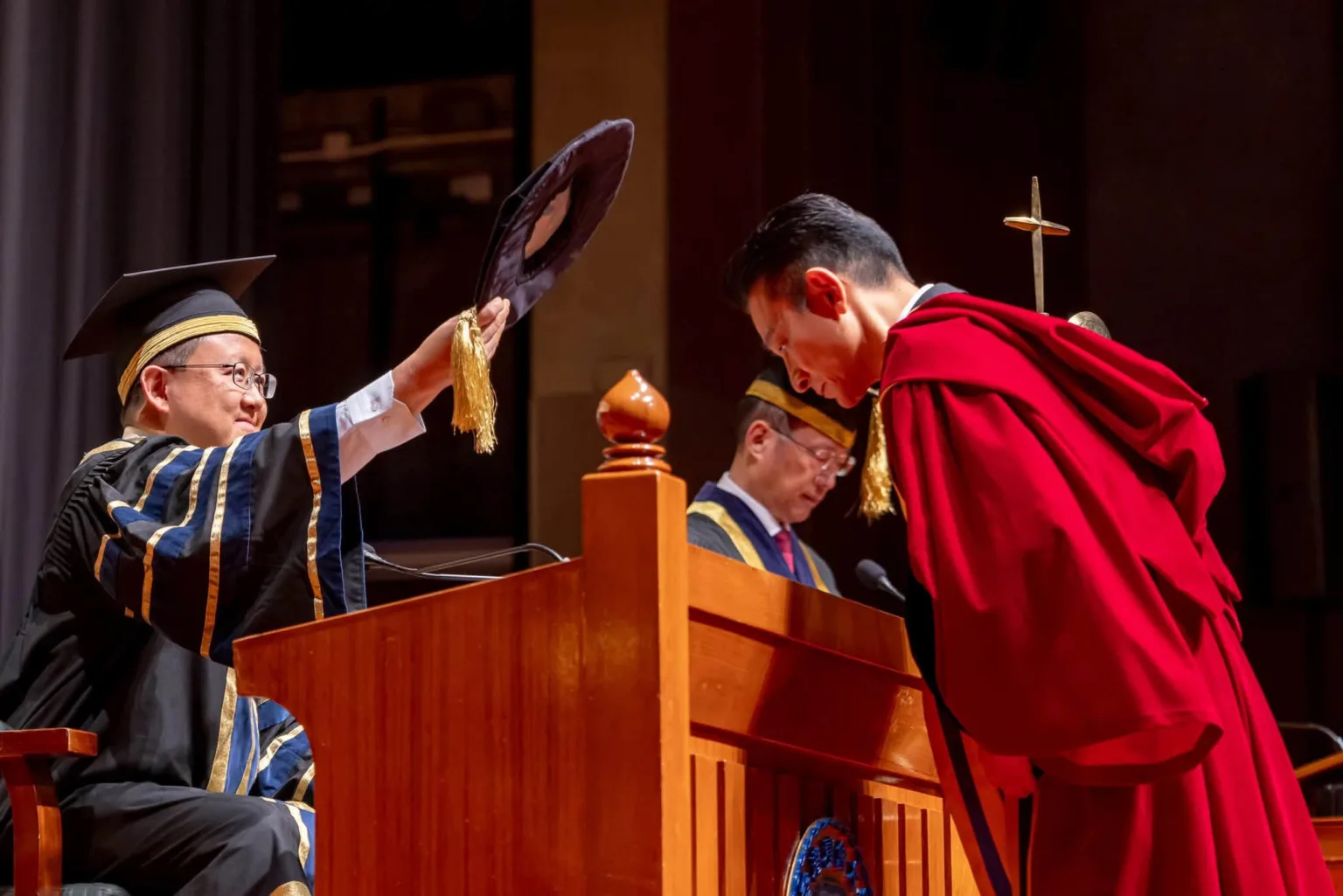 Legenda Hong Kong Andy Lau Terima Ijazah Doktor Kehormat, Kini Bergelar ‘Dr’ Selepas Empat Dekad Dalam Industri 7 Legenda Hong Kong Andy Lau Terima Ijazah Doktor Kehormat, Kini Bergelar ‘Dr’ Selepas Empat Dekad Dalam Industri