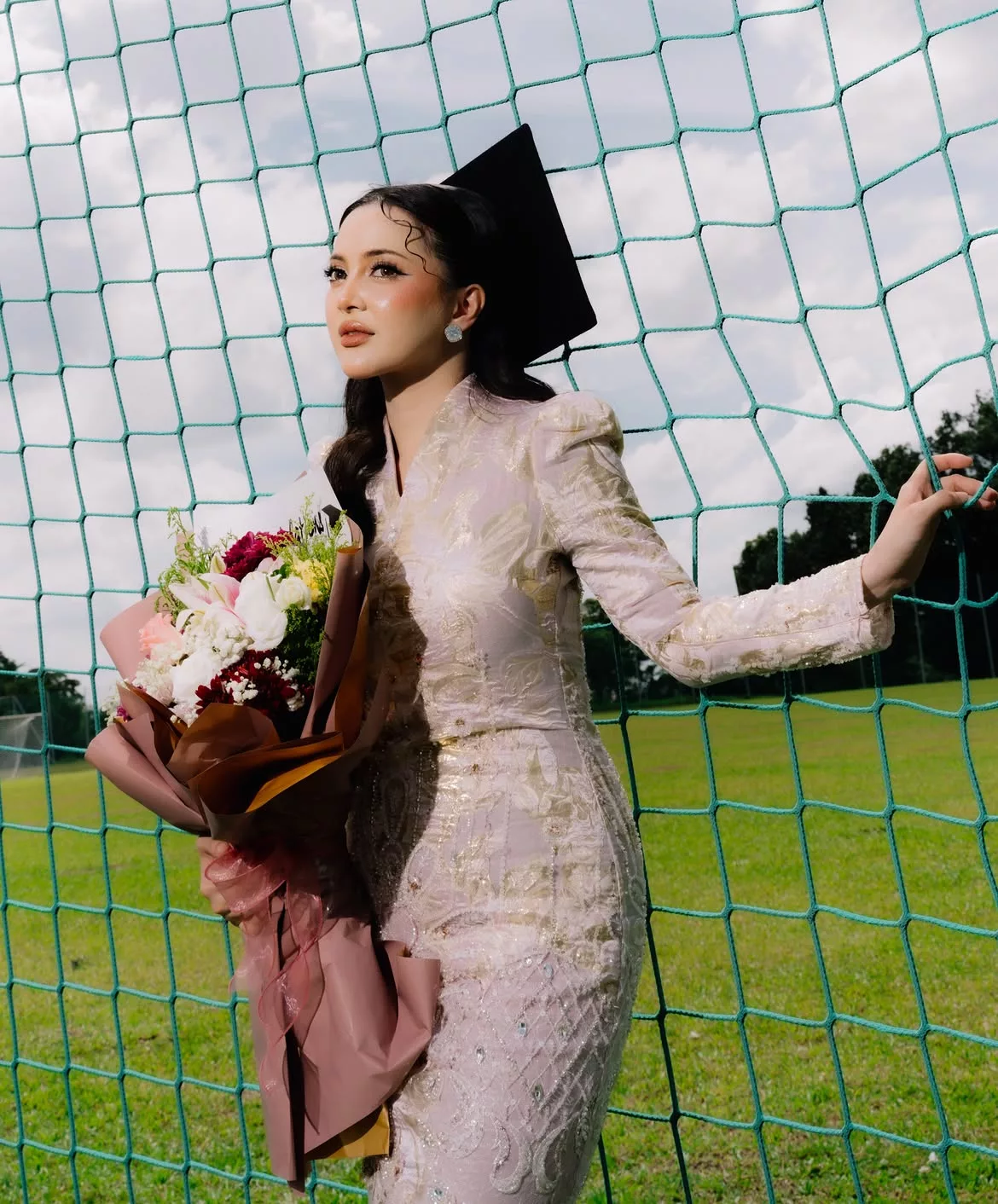 #GirlPower Sharmaine Alexander Tak Kisah Dikatakan ‘Bazir’ Usia 20-an, Pilih Fokus Akademik Hingga Ke PhD 2 #GirlPower Sharmaine Alexander Tak Kisah Dikatakan ‘Bazir’ Usia 20-an, Pilih Fokus Akademik Hingga Ke PhD