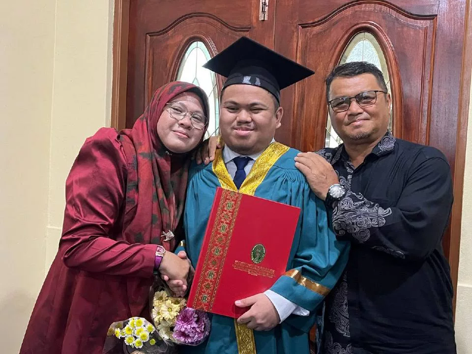 Kekurangan Penglihatan Sejak Lahir Tak Halang Muhammad Qayyim Genggam Ijazah Tahfiz Al-Quran 2 Kekurangan Penglihatan Sejak Lahir Tak Halang Muhammad Qayyim Genggam Ijazah Tahfiz Al-Quran