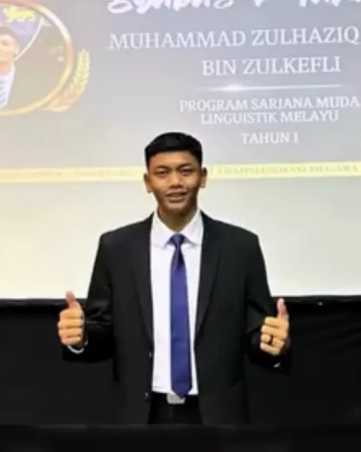 Dulu Dihina & Dihalau Mak Cik, Kini Haziq Bergelar Leftenan Muda, Raih Anugerah Mahasiswa Terbaik UM 3 Dulu Dihina & Dihalau Mak Cik, Kini Haziq Bergelar Leftenan Muda, Raih Anugerah Mahasiswa Terbaik UM