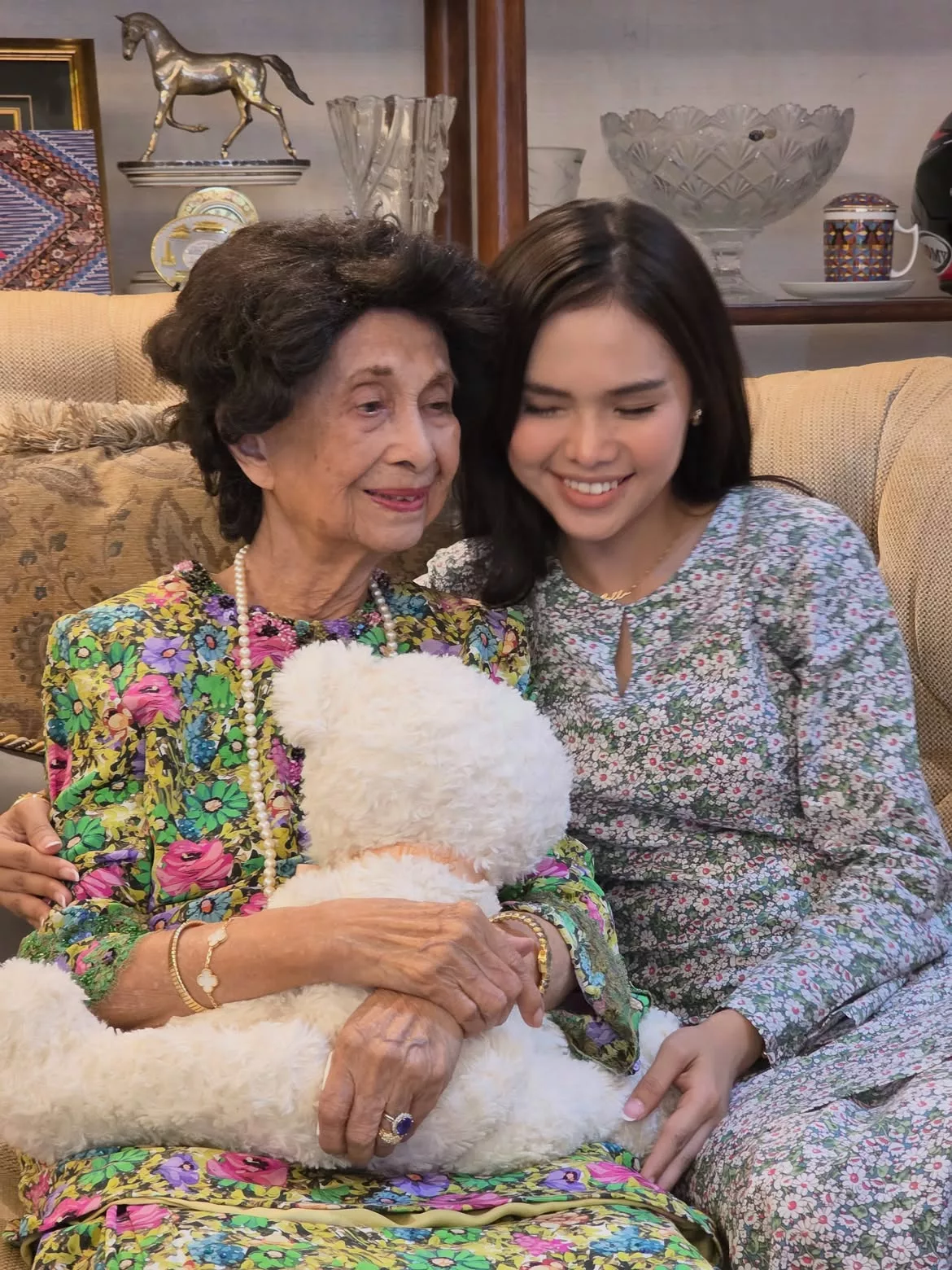 “Kalaulah Saya Tahu Itu Pertemuan Terakhir Kita…” –Syed Saddiq Kenang Momen Bersama Tun Dr Hasmah