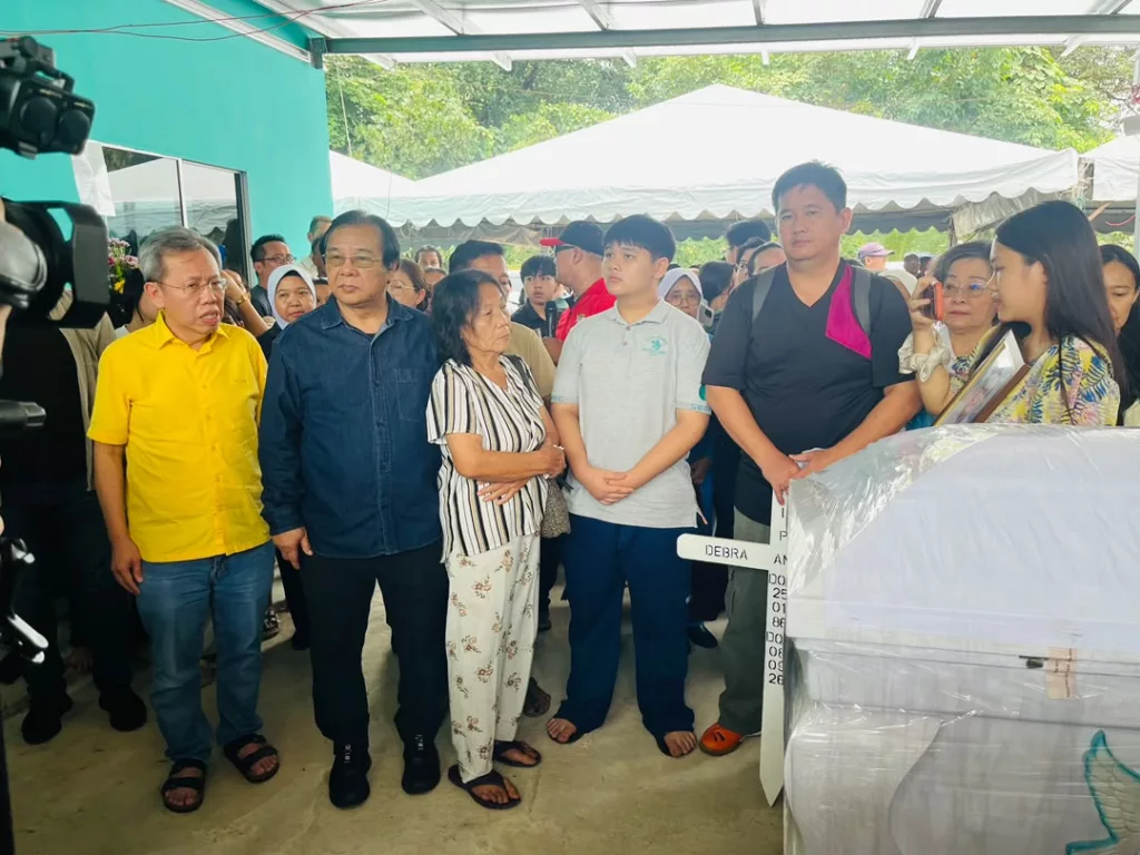 Impian Arwah Ibu Diteruskan, Kerajaan Sarawak Tanggung Pengajian Euodia Hingga Bergelar Doktor