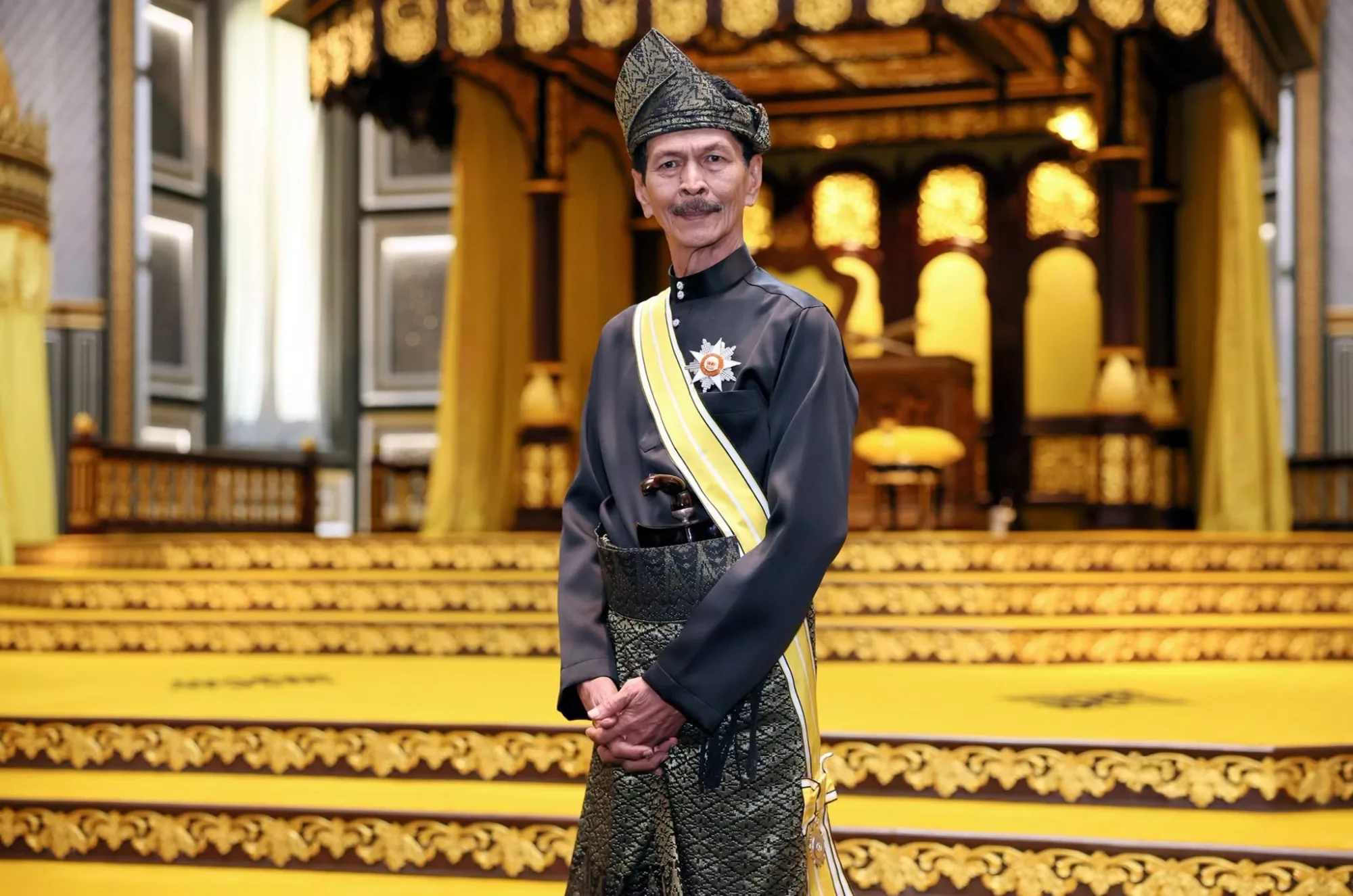 Empat Dekad Dalam Dunia Seni, Eman Manan Raih Gelaran Datuk Selepas Terima Pengiktirafan DPMT