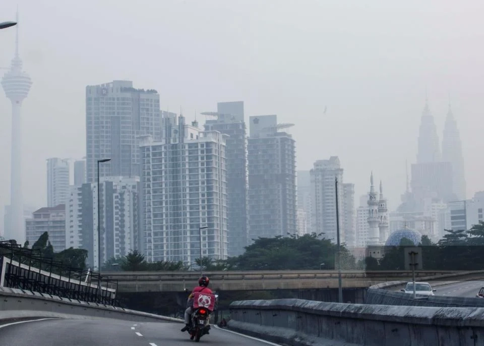 Jerebu Berpotensi Jadi Lebih Teruk, Dijangka Berlarutan Hingga Tahun Depan 4 Jerebu Berpotensi Jadi Lebih Teruk, Dijangka Berlarutan Hingga Tahun Depan