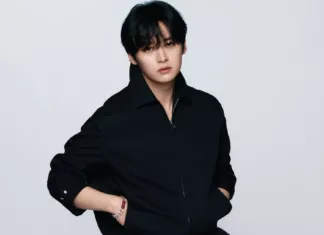 Prihatin Nasib Mangsa Banjir Nepal, Lee Know Stray Kids Sumbang 100 Juta Won
