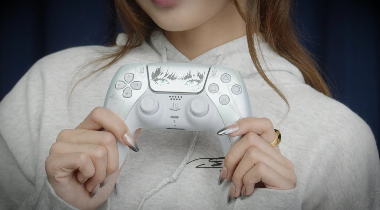Lisa BLACKPINK Teruskan Kolaborasi Bersama PlayStation, Bakal Lancar 'DualSense' Edisi Khas Oktober Ini