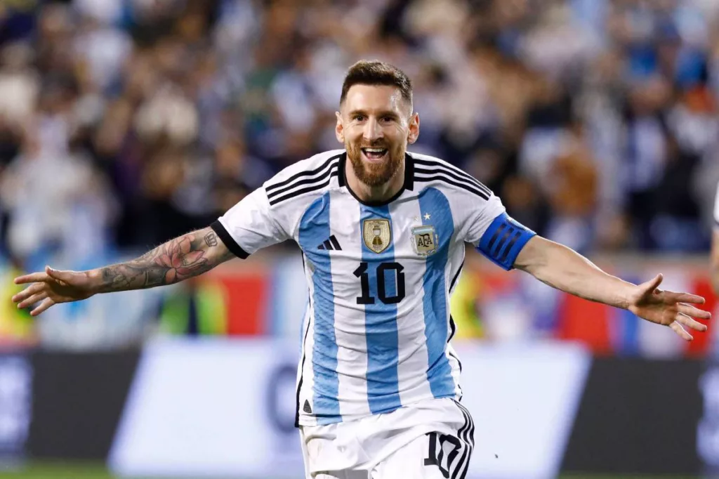 Lionel Messi Umum Bersara Dari Skuad Argentina Selepas 20 Tahun, Tamat Karier Antarabangsa Dengan 125 Gol 4 Lionel Messi Umum Bersara Dari Skuad Argentina Selepas 20 Tahun, Tamat Karier Antarabangsa Dengan 125 Gol