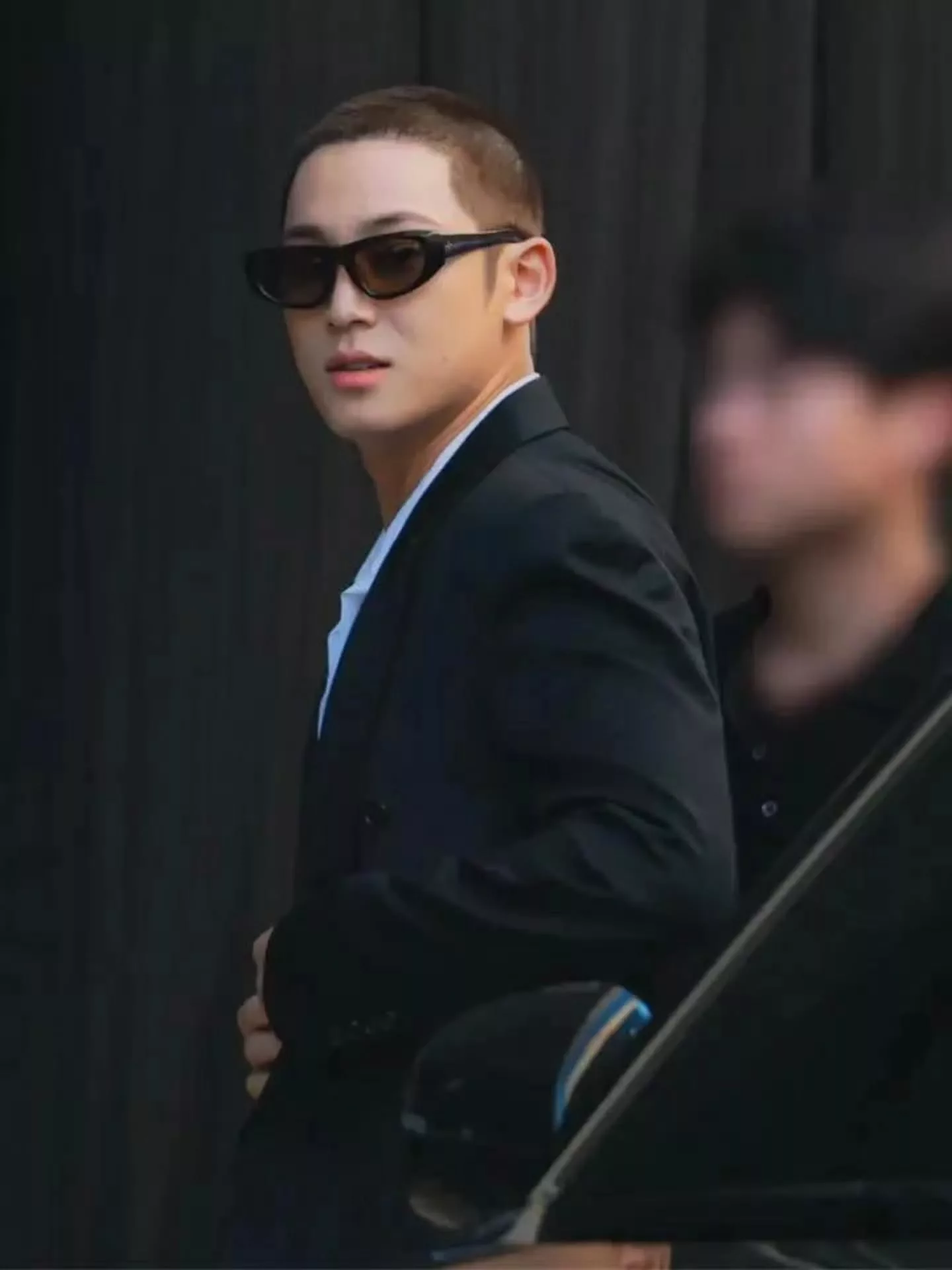 Mingyu SEVENTEEN Tampil Dengan Gaya Rambut 'Buzz Cut', Bakal Jalani Latihan Khidmat Tentera 10 September Ini