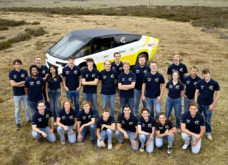 23 Pelajar Belanda Cipta ‘Ambulans’ Tenaga Solar, Bawa X-Ray & Ultrasound Ke Kawasan Pedalaman Afrika