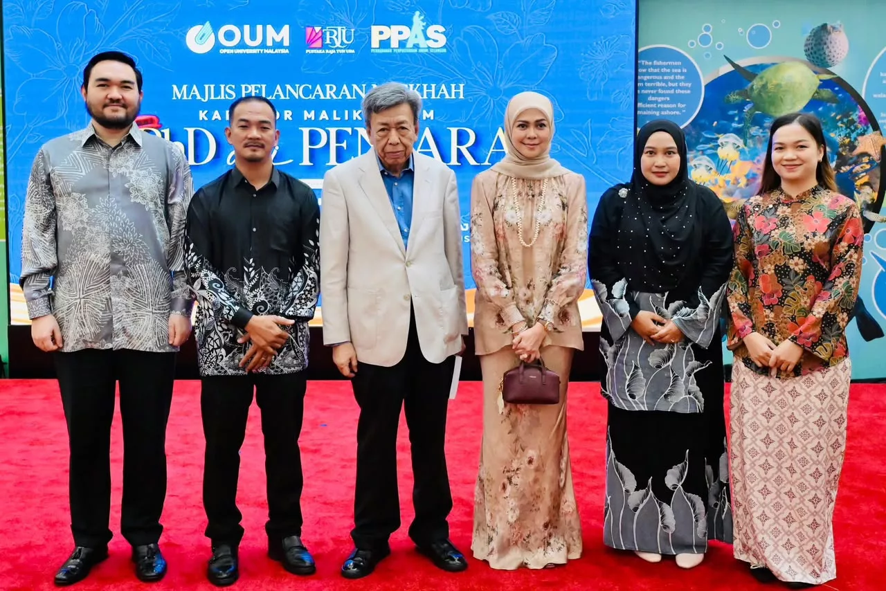 Sultan Selangor Sempurnakan Pelancaran Buku Karya Dr. Malik Yatam, Tekankan Keinsafan & Ilmu Sebagai Jalan Perubahan