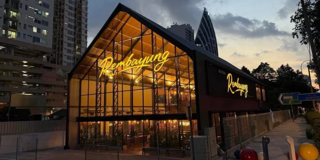 “Hari-Hari Saya Kena Maki…” Khairul Aming Luah Cabaran Urus Rembayung, Akui Pernah Tak Mahu Buka Restoran 3 “Hari-Hari Saya Kena Maki…” Khairul Aming Luah Cabaran Urus Rembayung, Akui Pernah Tak Mahu Buka Restoran