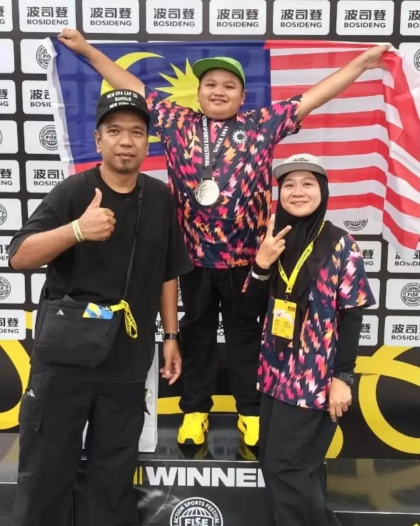 Baru 12 Tahun, Ayden ‘BamBam’ Harumkan Nama Malaysia! Raih Perak Di Piala Dunia BMX Shanghai 2026