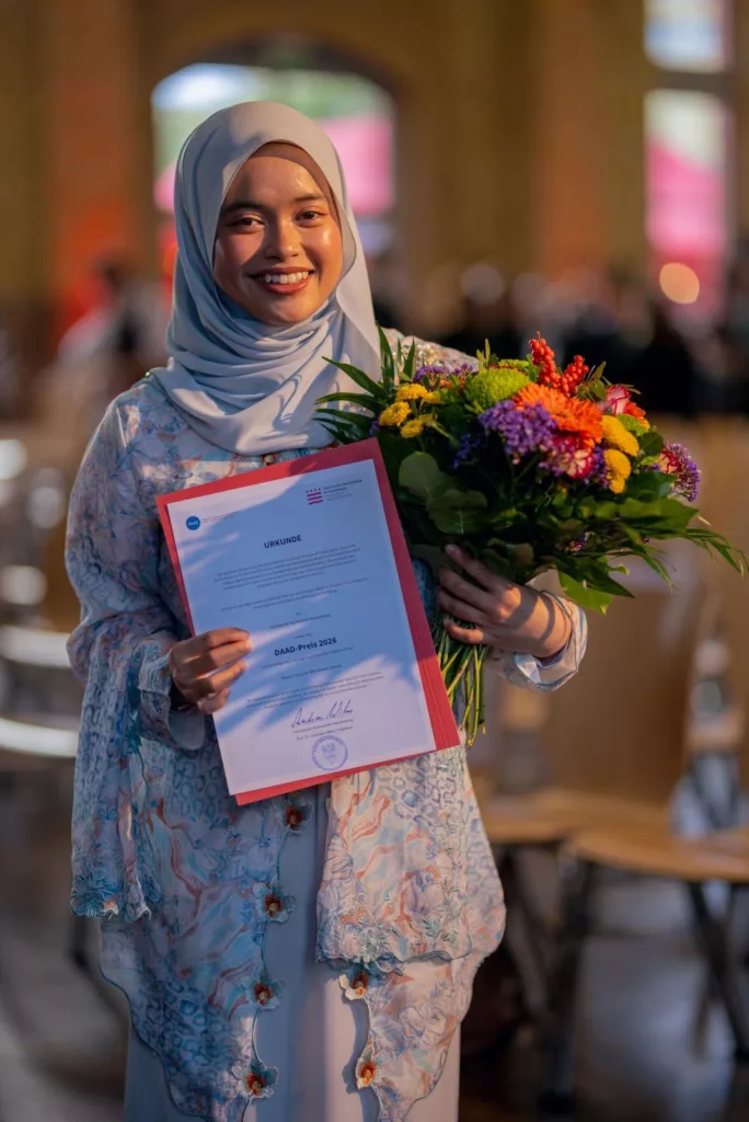 Harumkan Nama Malaysia Di Jerman, Aleeya Nurhanny Terima Anugerah Pelajar Antarabangsa Terbaik DAAD 2026 3 Harumkan Nama Malaysia Di Jerman, Aleeya Nurhanny Terima Anugerah Pelajar Antarabangsa Terbaik DAAD 2026