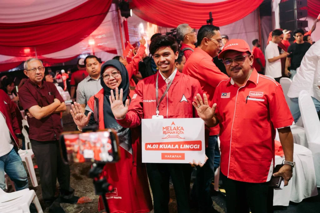 Dulu Juara Pidato Antarabangsa, Kini Mukhlis Mubin Ceburi Politik Pada Usia 23 Tahun