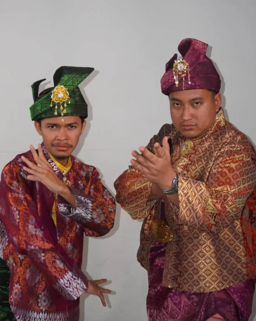 Dulu Juara Pidato Antarabangsa, Kini Mukhlis Mubin Ceburi Politik Pada Usia 23 Tahun