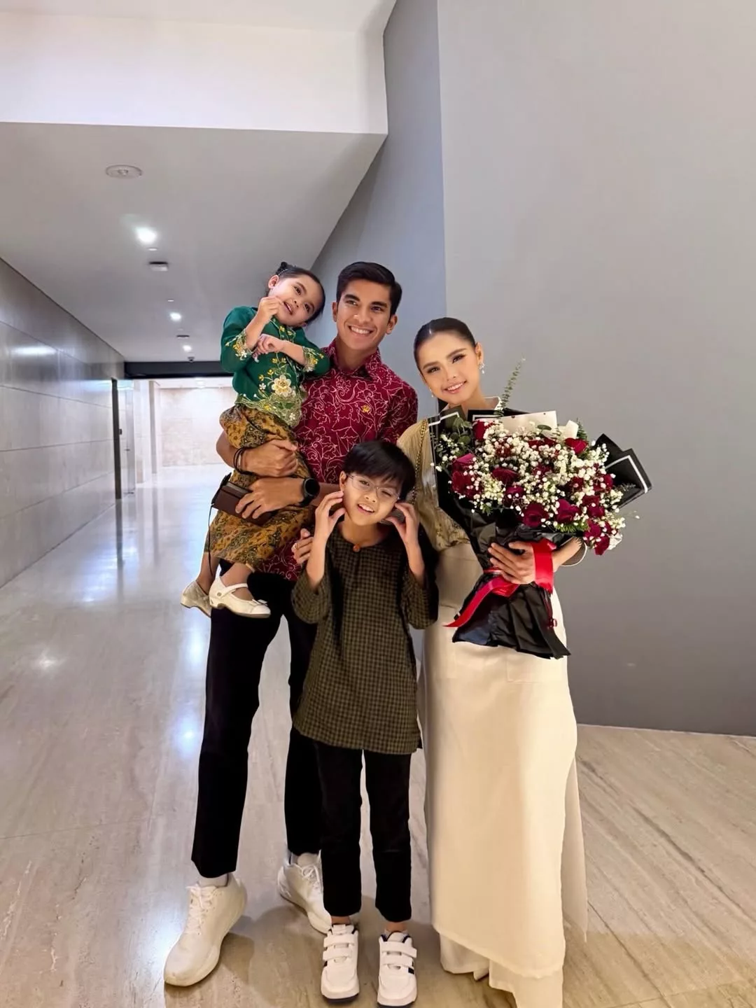 Sejak Tahun Lalu Timba Ilmu Kekeluargaan, Syed Saddiq Sedia Jadi ‘Ayah’ Kepada Anak Bella Astillah