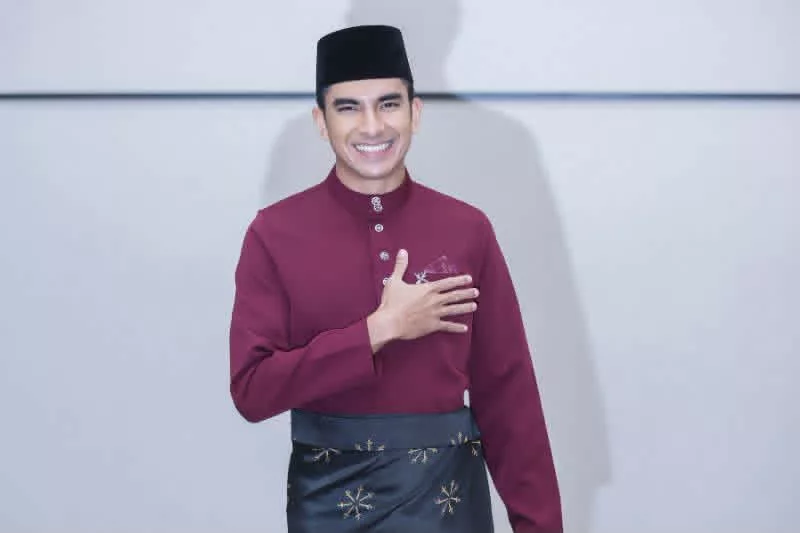 Syed Saddiq Tangguh Bulan Madu Demi Tugas Di Parlimen