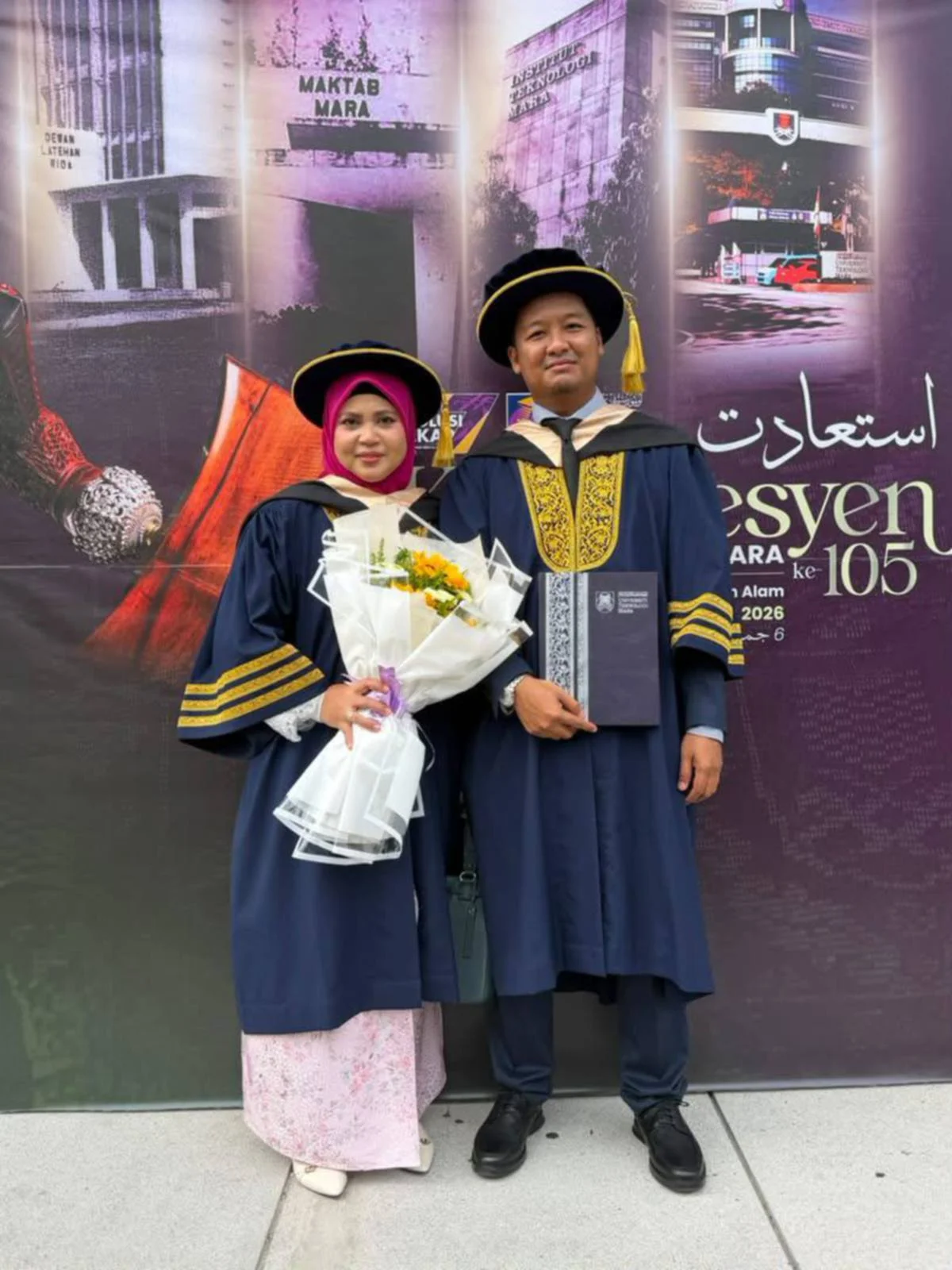 Sama-Sama Bergelar Doktor, Pasangan Pensyarah UiTM Berjaya Genggam DBA Bersama 3 Sama-Sama Bergelar Doktor, Pasangan Pensyarah UiTM Berjaya Genggam DBA Bersama