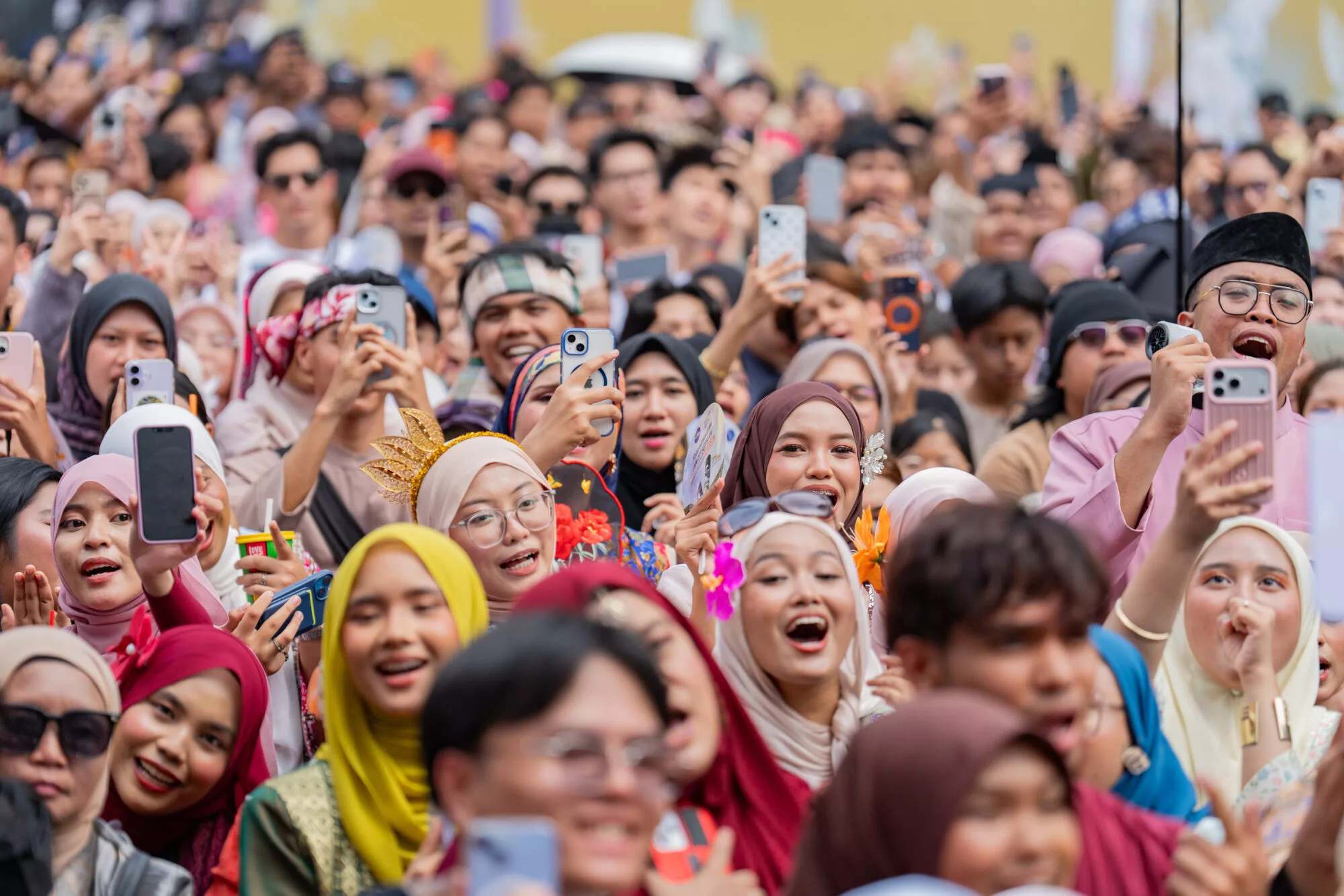 Aisha Retno & Insomniacks Lebih Yakin dengan NIVEA Black & White Deodorant Baharu dan Haruman Eksklusif!