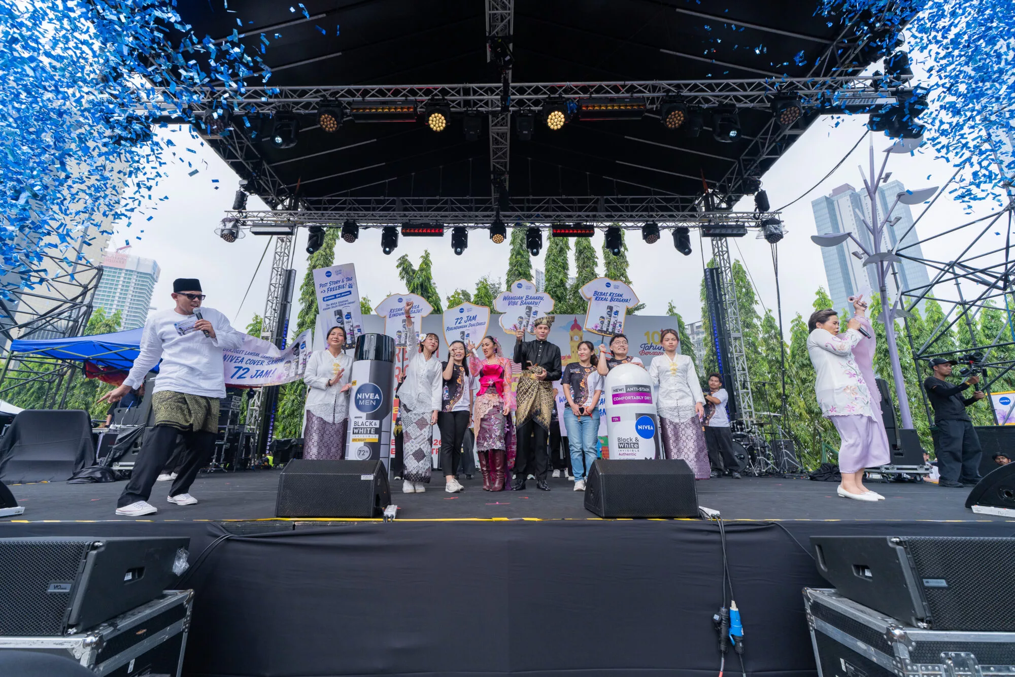 Aisha Retno & Insomniacks Lebih Yakin dengan NIVEA Black & White Deodorant Baharu dan Haruman Eksklusif!
