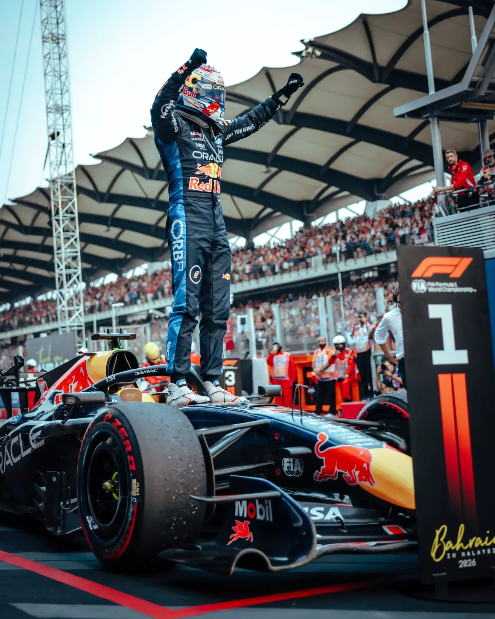 Hujan Lebat, Litar Basah Jadi Saksi Max Verstappen Tawan GP Bahrain Di Sepang