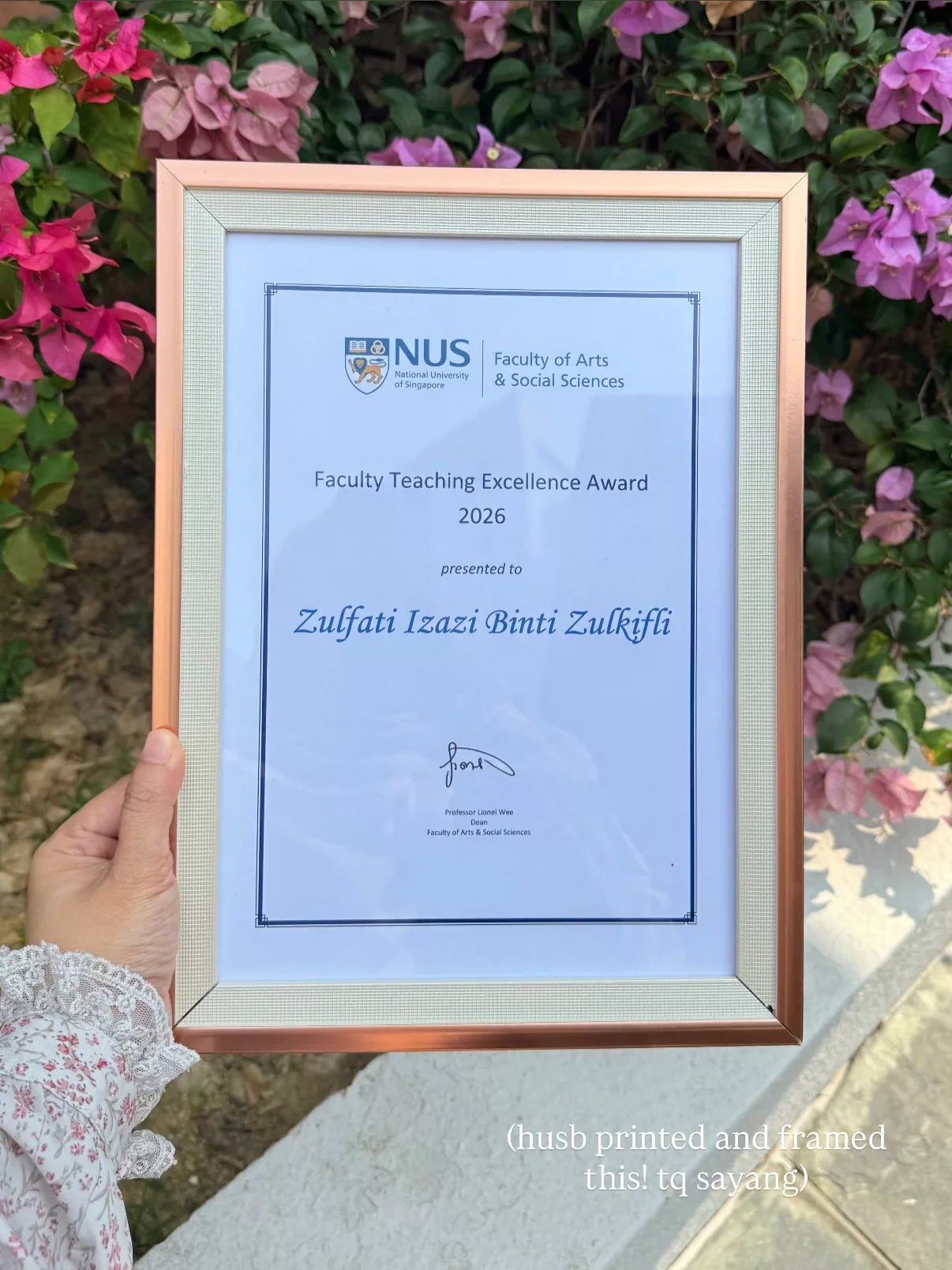 Anak Zulkifli Ismail Raih Anugerah Kecemerlangan NUS, Dr Zulfati Izazi Bangga Perkenal Bahasa Melayu Di Singapura